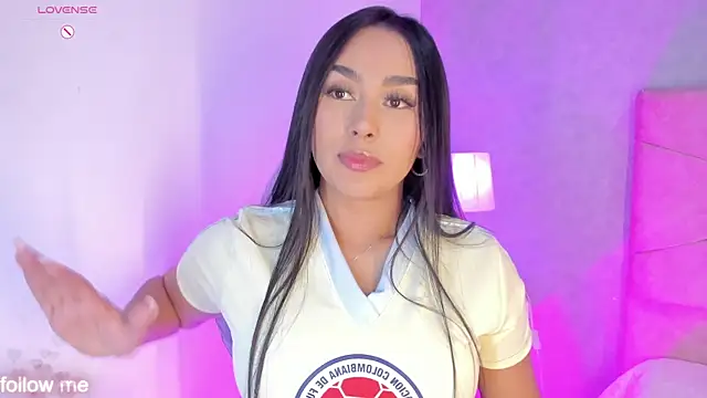 Cameliaa Smiith online show from June 18, 2026, 4:24 am