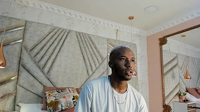 JamesParck online show from February 9, 2025, 12:08 pm