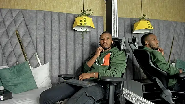 Snapshot of JamesParck chatting on March 12, 2026, 10:05 pm JamesParck online show from March 12, 2026, 10:05 pm