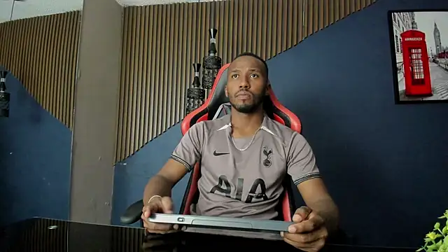 Snapshot of JamesParck chatting on March 20, 2026, 12:26 am JamesParck online show from March 20, 2026, 12:26 am