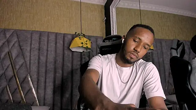 Snapshot of JamesParck chatting on March 31, 2026, 10:54 pm JamesParck online show from March 31, 2026, 10:54 pm