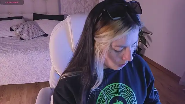 Snapshot of brandy_sweet_ chatting on September 26, 2025, 3:05 pm brandy sweet  online show from September 26, 2025, 3:05 pm