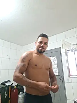 Luizragnar123 online show from February 22, 2026, 7:45 pm