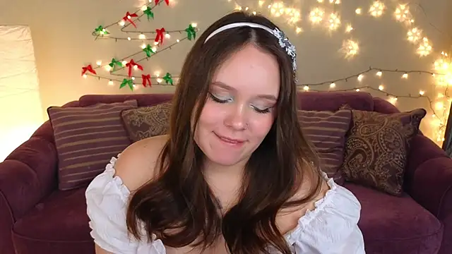 miki miki cutie  online show from January 1, 2025, 2:19 am