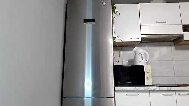 Snapshot of SierraSky_ chatting on September 20, 2025, 5:03 pm SierraSky  online show from September 20, 2025, 5:03 pm