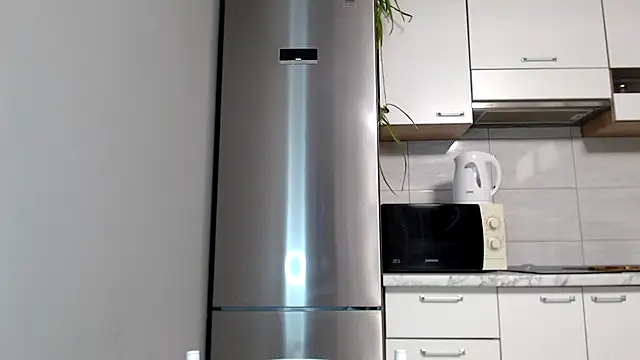 Snapshot of SierraSky_ chatting on September 22, 2025, 5:04 pm SierraSky  online show from September 22, 2025, 5:04 pm