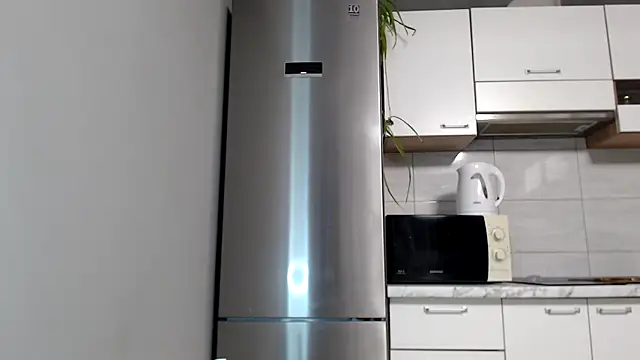 Snapshot of SierraSky_ chatting on September 23, 2025, 5:05 pm SierraSky  online show from September 23, 2025, 5:05 pm