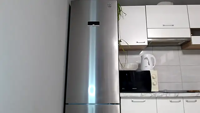 Snapshot of SierraSky_ chatting on October 3, 2025, 5:10 pm SierraSky  online show from October 3, 2025, 5:10 pm