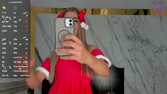 Victtoria Parker online show from December 17, 2025, 1:39 pm