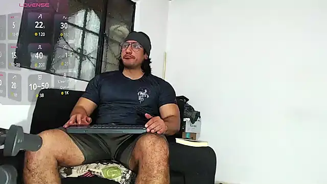 Snapshot of willian_m777 chatting on October 17, 2025, 4:04 am willian m777 online show from October 17, 2025, 4:04 am
