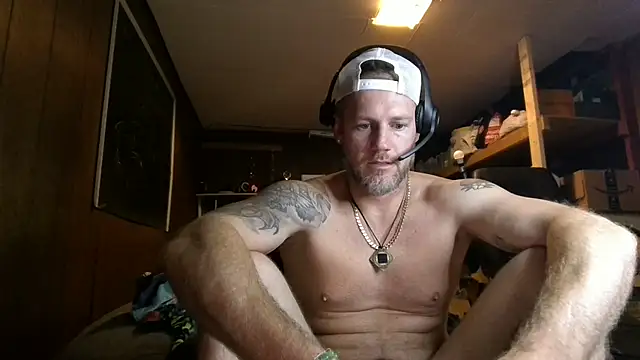 Snapshot of Freakslut007 chatting on August 4, 2026, 7:33 am Freakslut007 online show from August 4, 2026, 7:33 am