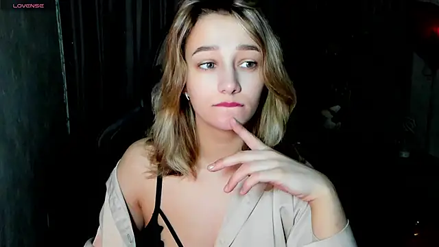 Sinty Noria online show from February 19, 2025, 1:08 am