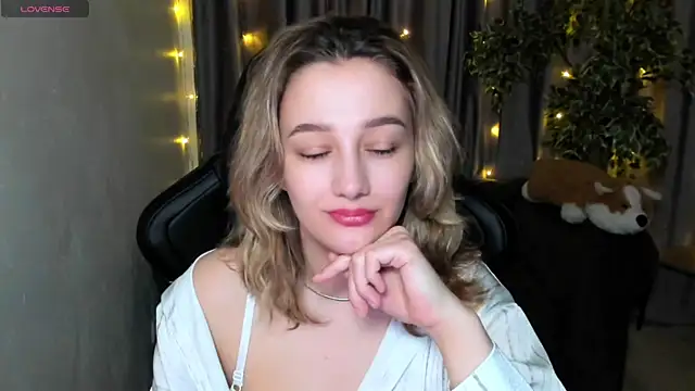 Sinty Noria online show from March 4, 2025, 1:12 am