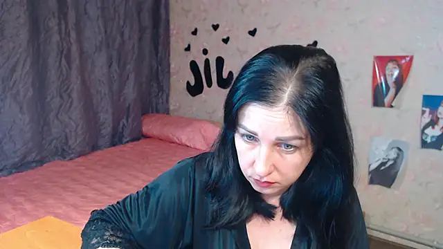 JillStevens online show from October 22, 2025, 3:23 pm