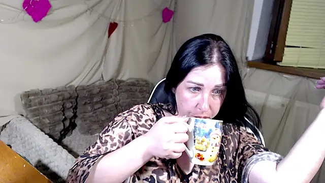 JillStevens online show from June 24, 2026, 10:42 pm