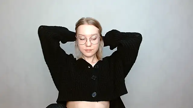 cindi hot online show from January 17, 2025, 1:24 pm