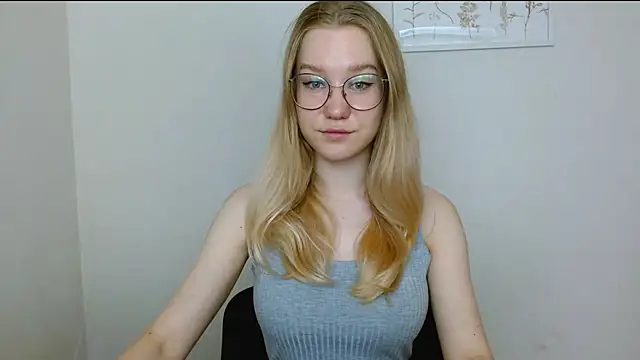 Snapshot of cindi_hot chatting on September 23, 2025, 8:17 am cindi hot online show from September 23, 2025, 8:17 am