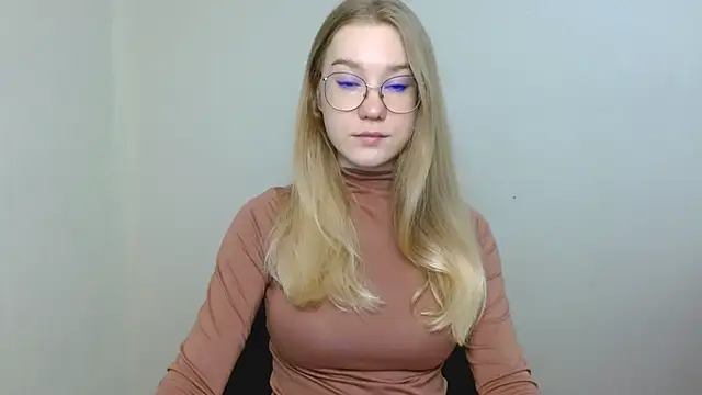 Snapshot of cindi_hot chatting on April 14, 2026, 10:10 am cindi hot online show from April 14, 2026, 10:10 am