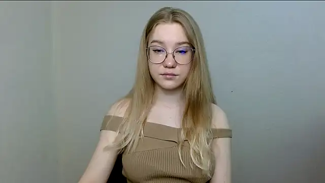 Snapshot of cindi_hot chatting on April 22, 2026, 11:23 am cindi hot online show from April 22, 2026, 11:23 am