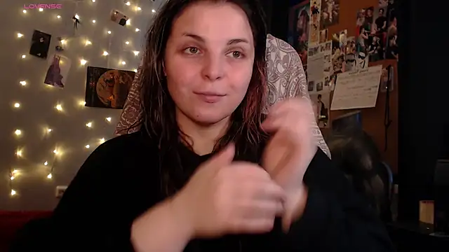 Saya sweet online show from October 7, 2025, 5:26 am