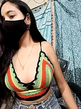 Snapshot of Parinaaz18 chatting on January 13, 2025, 1:34 am Parinaaz18 online show from January 13, 2025, 1:34 am