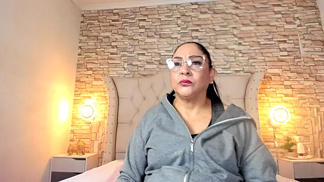 Gina Myers online show from September 30, 2025, 12:43 pm