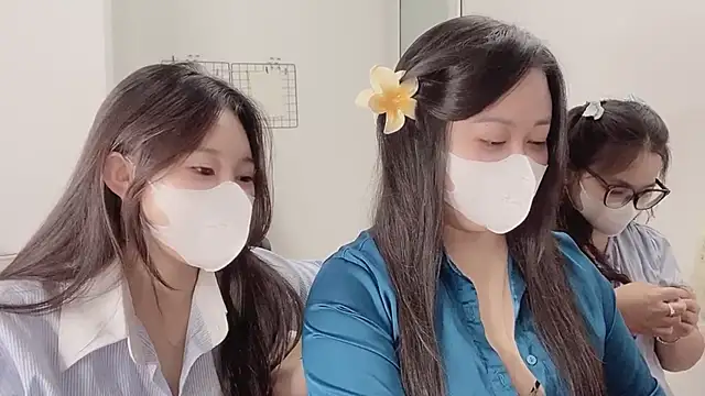 Bamboo Swetie online show from November 20, 2025, 3:12 pm