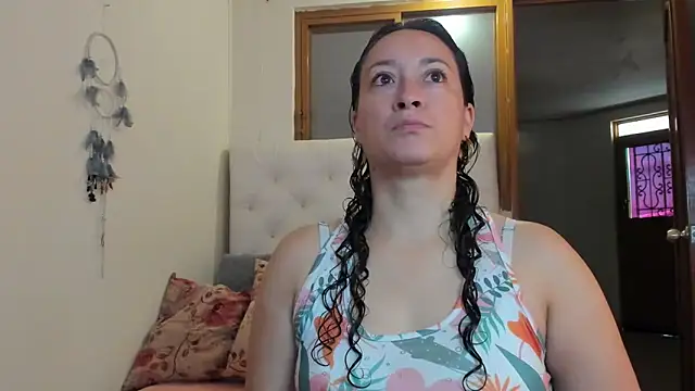 jessi lovers online show from September 9, 2025, 11:54 am