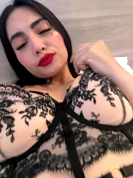 kareena basu online show from December 13, 2025, 7:53 pm