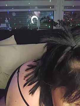 -BonnieBlack- online show from December 20, 2025, 4:52 am