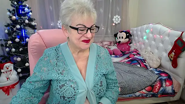 KayleSmoll online show from December 27, 2024, 7:24 pm