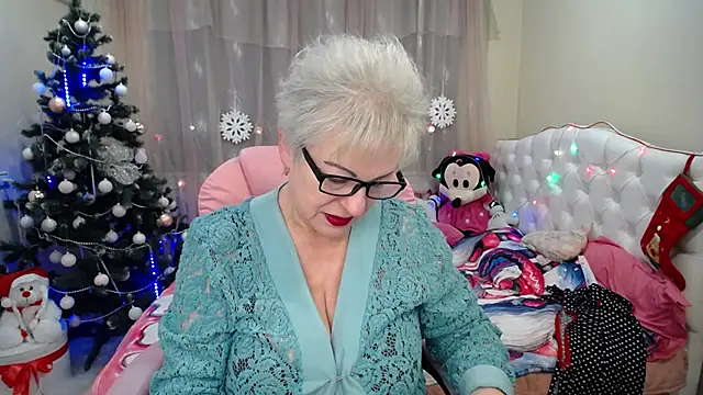 KayleSmoll online show from December 30, 2024, 7:21 pm