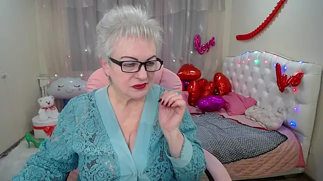 KayleSmoll online show from February 8, 2025, 1:22 am