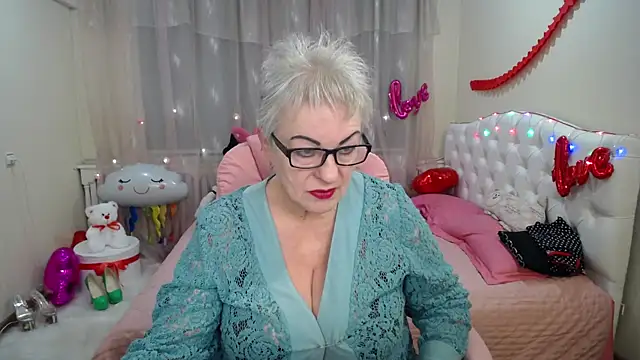 KayleSmoll online show from March 1, 2025, 7:15 pm