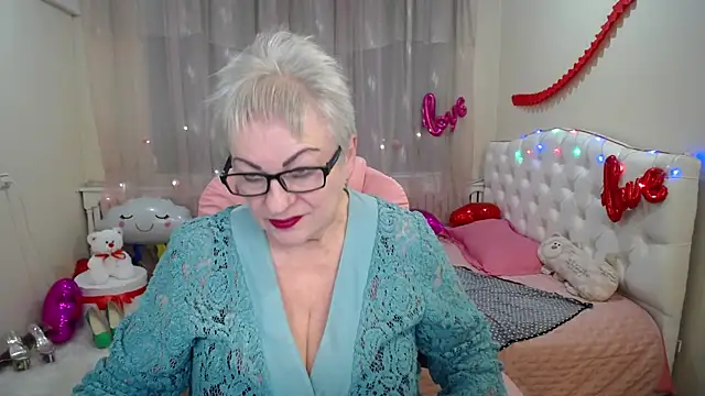 KayleSmoll online show from March 6, 2025, 4:52 am