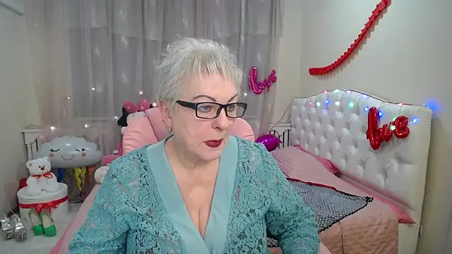 KayleSmoll online show from March 12, 2025, 1:36 am