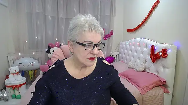 KayleSmoll online show from March 12, 2025, 7:17 pm