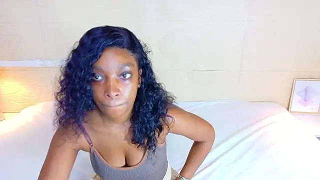 Snapshot of Shamiraa_moore chatting on June 10, 2026, 8:41 pm Shamiraa moore online show from June 10, 2026, 8:41 pm