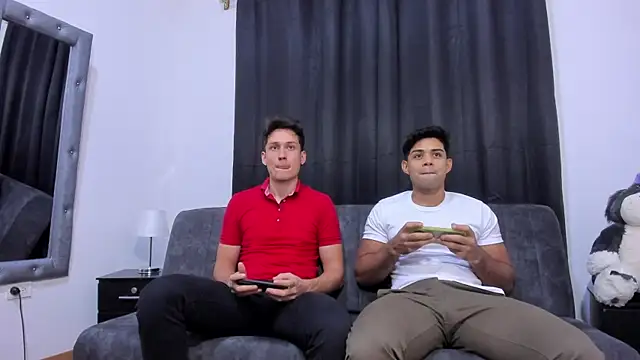 Snapshot of Luciano_and_Marlon chatting on October 29, 2025, 6:42 pm Luciano and Marlon online show from October 29, 2025, 6:42 pm