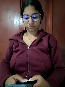 Sofythom1 online show from February 4, 2026, 2:50 am