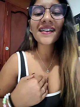 Sofythom1 online show from May 6, 2026, 3:35 am