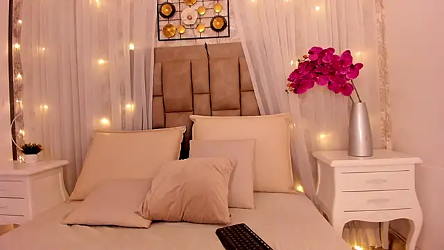 MarianaSanz online show from December 12, 2024, 7:59 pm