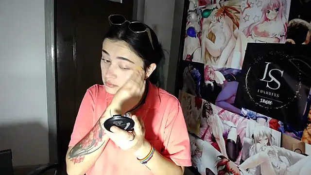 Snapshot of Nylaahh_ chatting on October 9, 2025, 7:34 pm Nylaahh online show from October 9, 2025, 7:34 pm