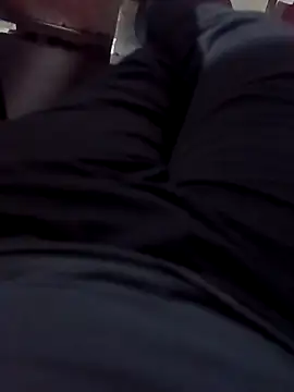 Snapshot of Suri2244 chatting on October 31, 2025, 8:54 pm Suri2244 online show from October 31, 2025, 8:54 pm