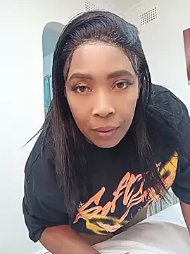 Snapshot of GiantBootyMilf chatting on May 5, 2026, 9:34 pm GiantBootyMilf online show from May 5, 2026, 9:34 pm