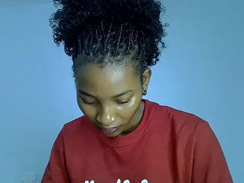 cute-alexis online show from September 20, 2025, 9:32 am