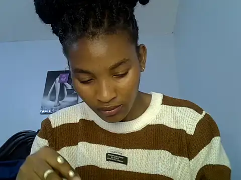 cute-alexis online show from May 4, 2026, 9:16 am