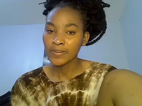 cute-alexis online show from May 7, 2026, 10:26 pm