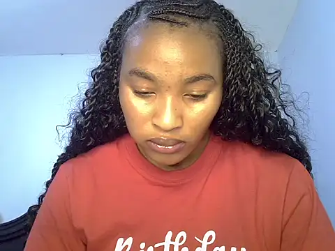 cute-alexis online show from June 5, 2026, 8:20 am