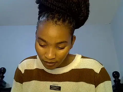 cute-alexis online show from June 15, 2026, 9:22 am
